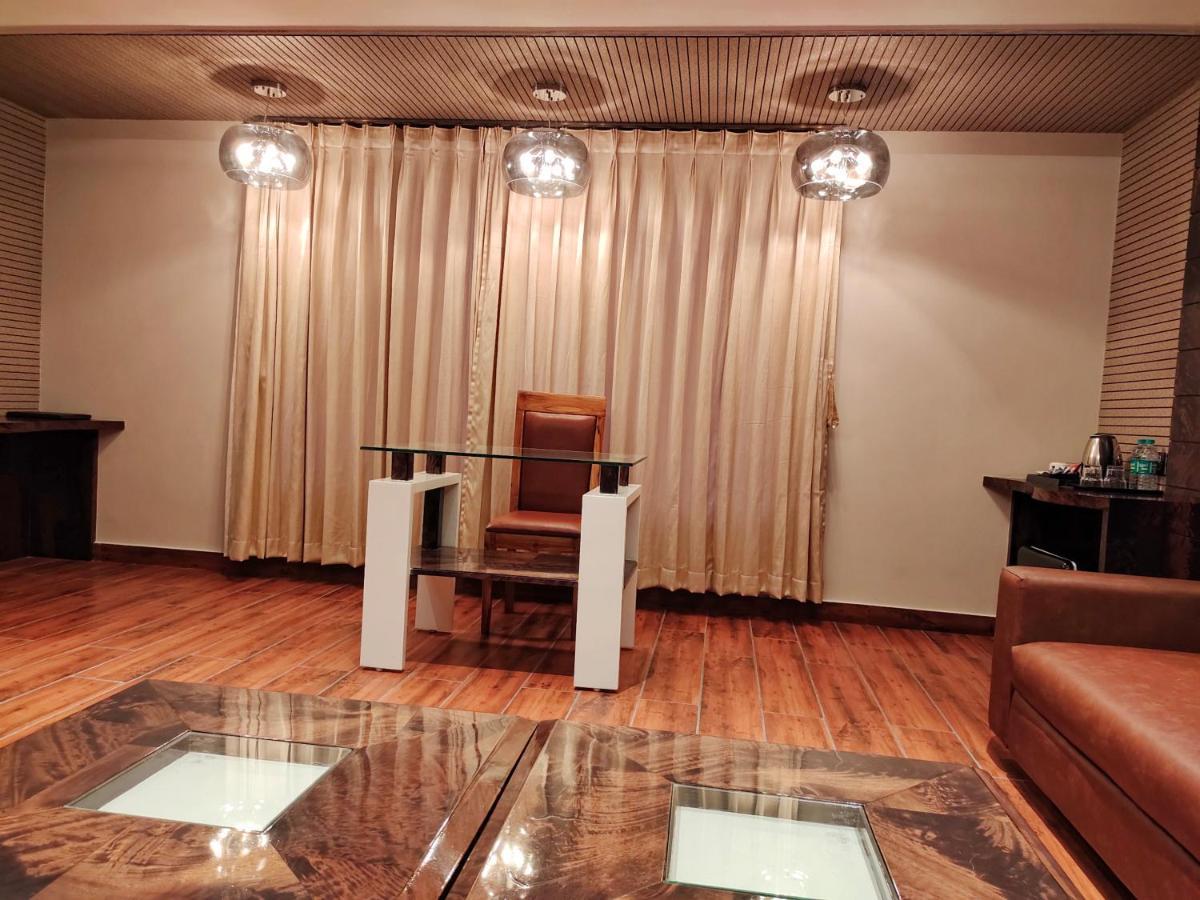 Hotel Suncity Palace Katihar Esterno foto