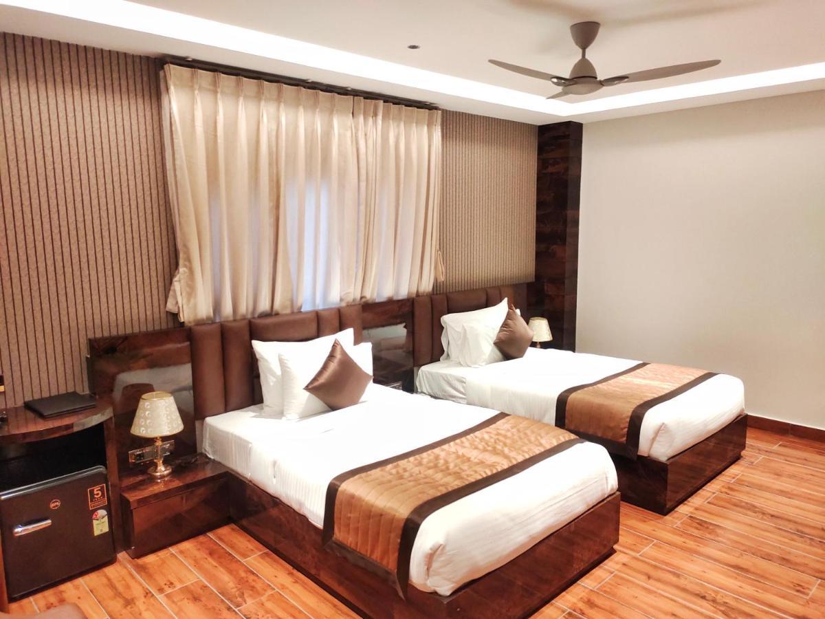 Hotel Suncity Palace Katihar Esterno foto