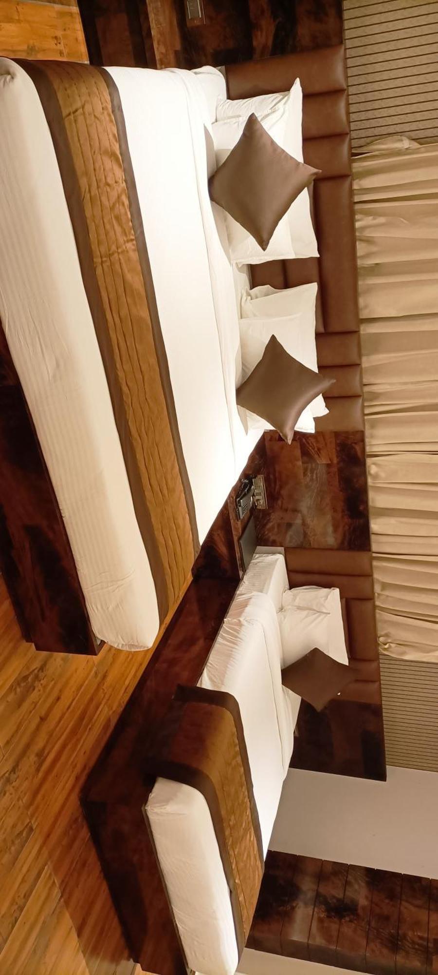 Hotel Suncity Palace Katihar Esterno foto
