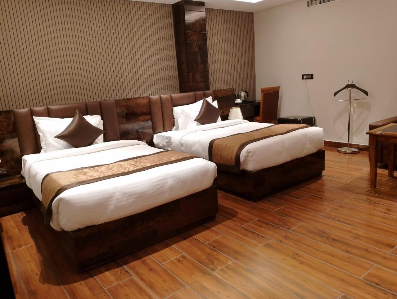 Hotel Suncity Palace Katihar Esterno foto