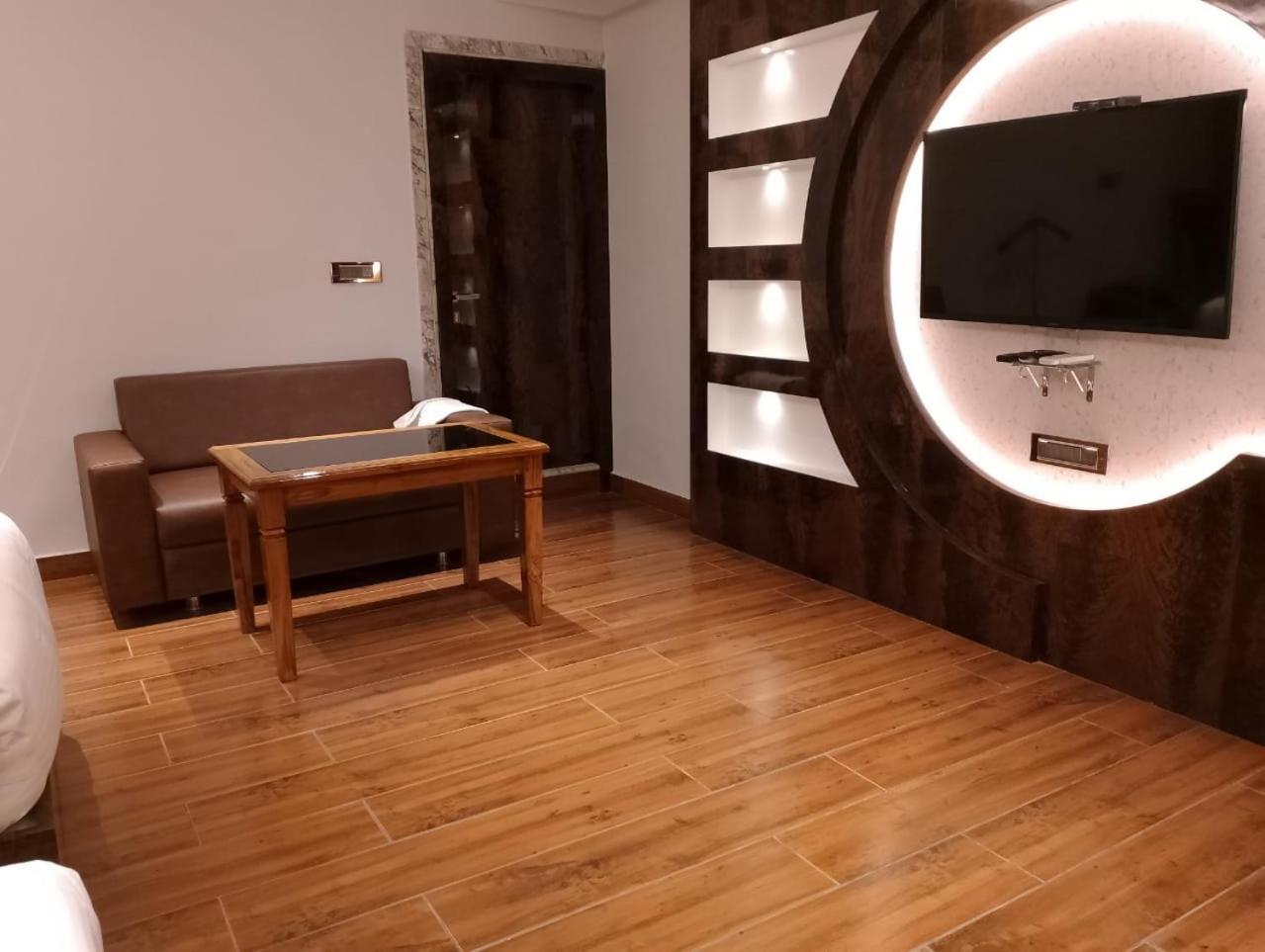 Hotel Suncity Palace Katihar Esterno foto