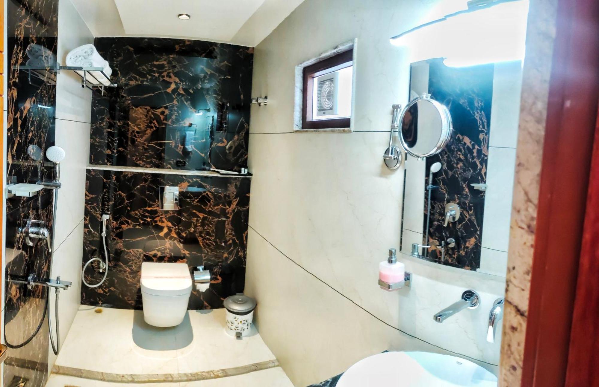 Hotel Suncity Palace Katihar Esterno foto